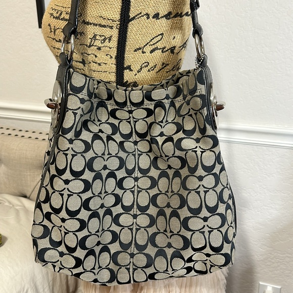 COACH Bucket Bag - Picture 1 of 6